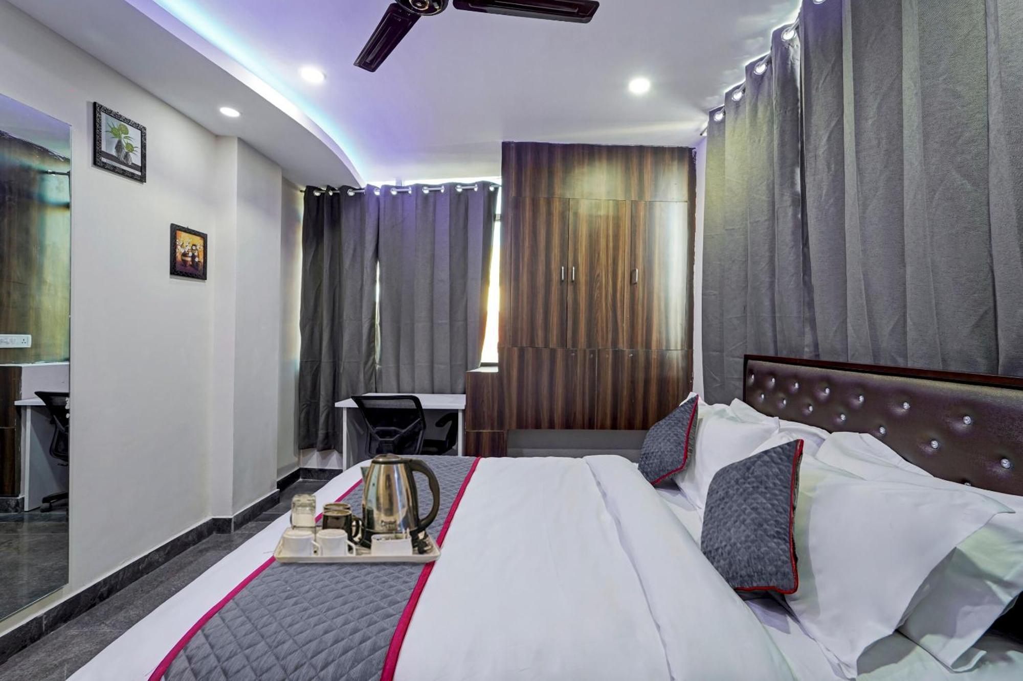 Super Townhouse G Silver Hotels Near Us Biometric Chennai Eksteriør billede